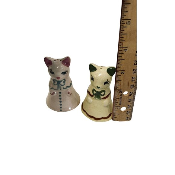 Kittens Ceramic Salt & Pepper Shakers Siamese Cat Japan 3 1/8" Pink Green Read - Picture 4 of 10